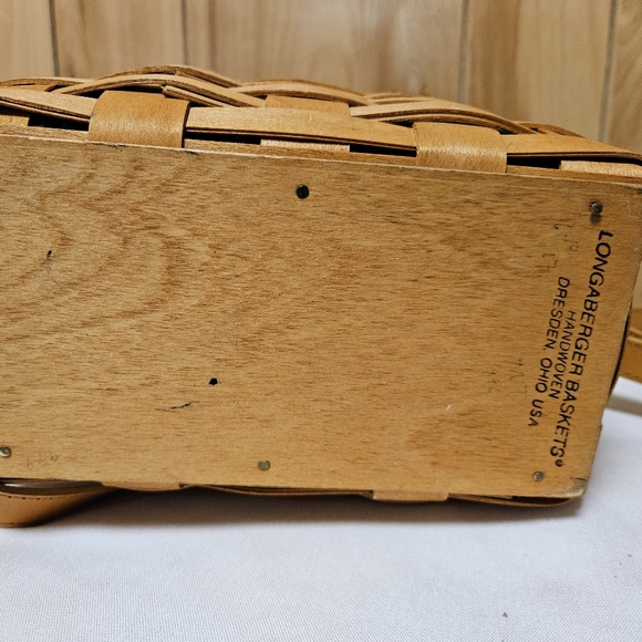 Longaberger Shoulder Purse Basket W/ Strap, Plastic Liner & Fabric Pattern Liner - Picture 8 of 8